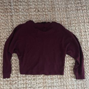 Cute long sleeve maroon sweater!